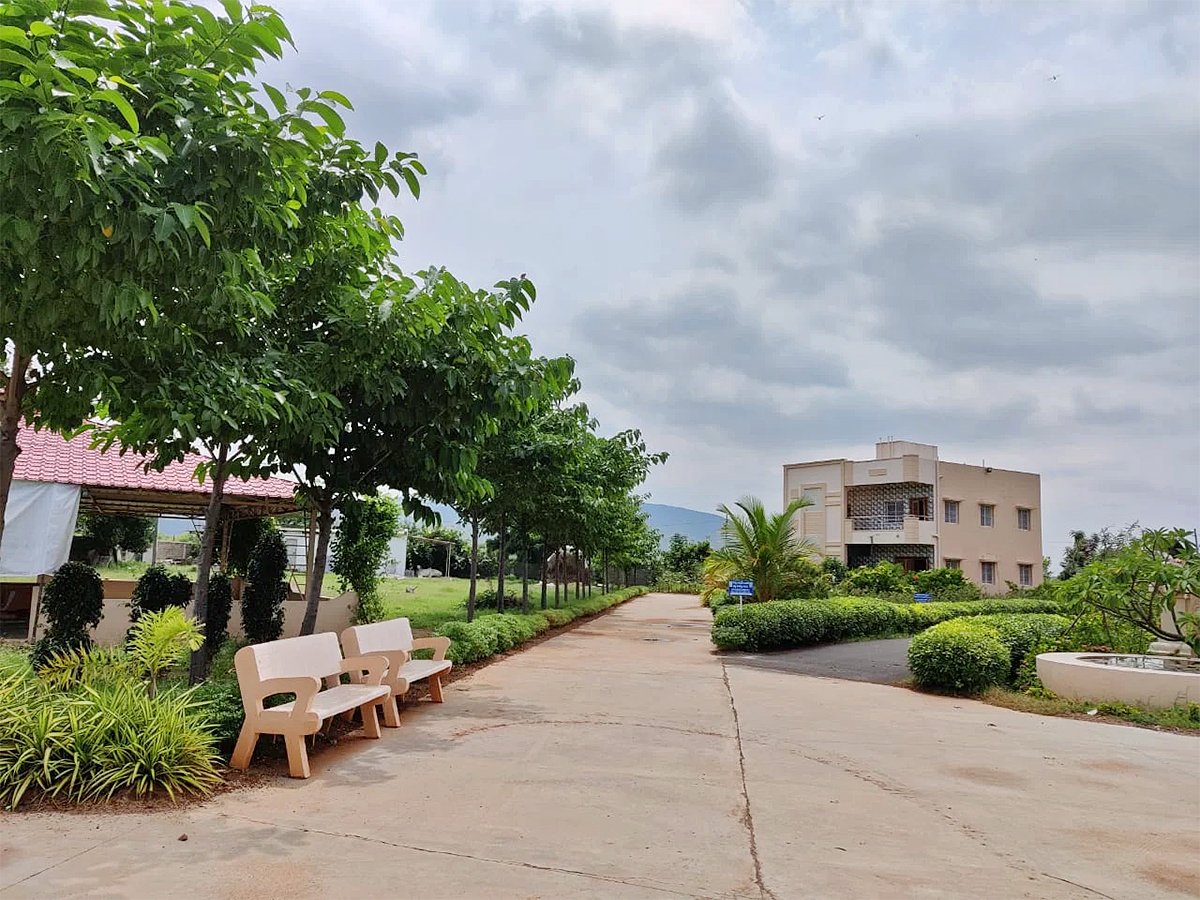 Chinmaya Mission : Kadapa Sri Lalita Panchayatana Temple HD Photos16