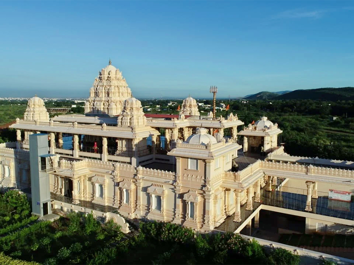 Chinmaya Mission : Kadapa Sri Lalita Panchayatana Temple HD Photos5