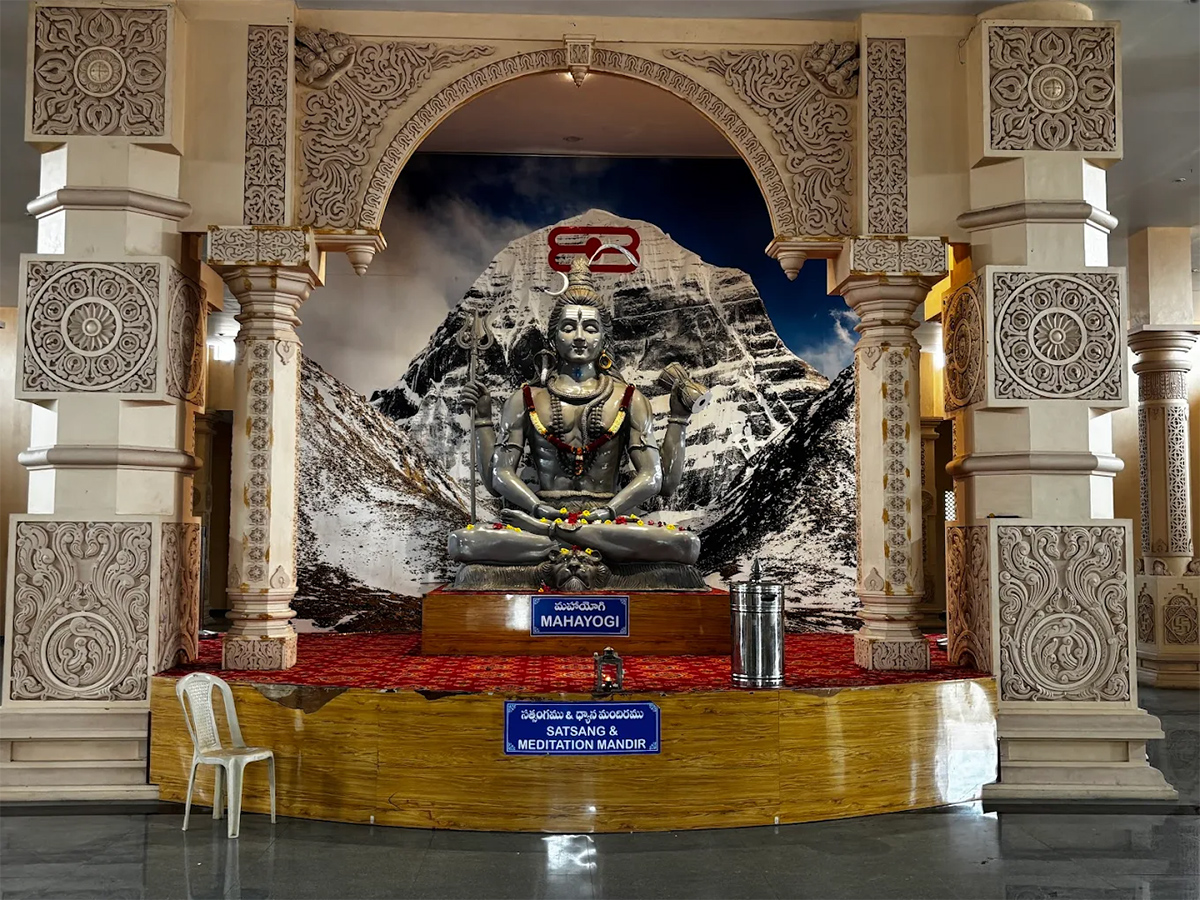Chinmaya Mission : Kadapa Sri Lalita Panchayatana Temple HD Photos6
