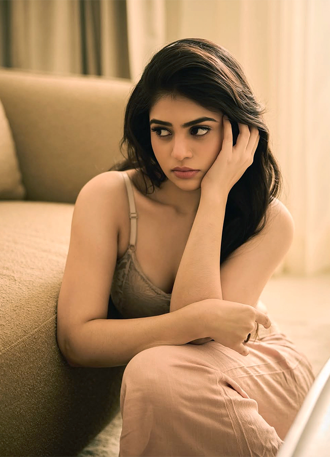 Tollywood Actress Bandhavi Sridhar Latest HD Images 3
