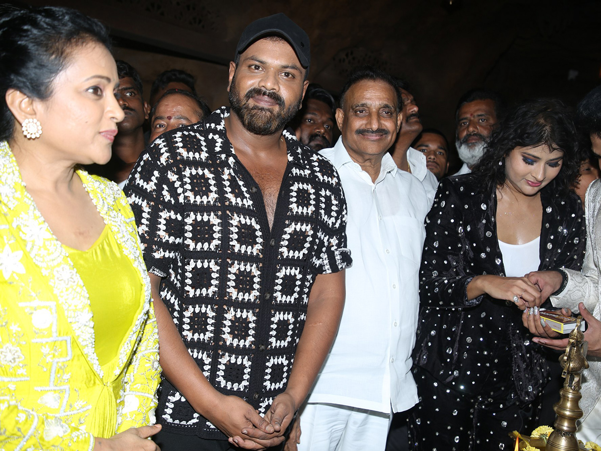 Manchu Manoj And Suma Kanakala in Kukatpally14