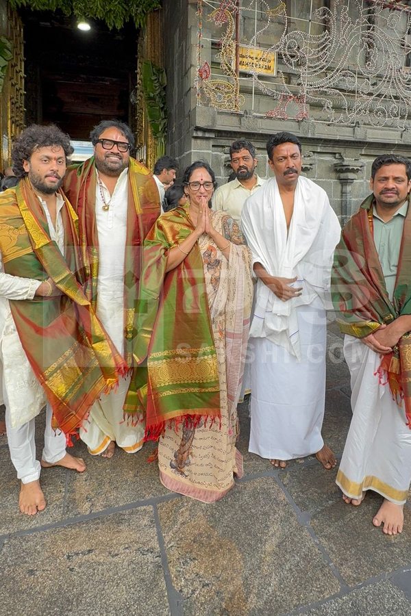 Tollywood Celebrities Visits Tirumala Tirupati Temple Photos5