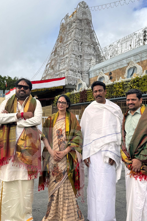 Tollywood Celebrities Visits Tirumala Tirupati Temple Photos9