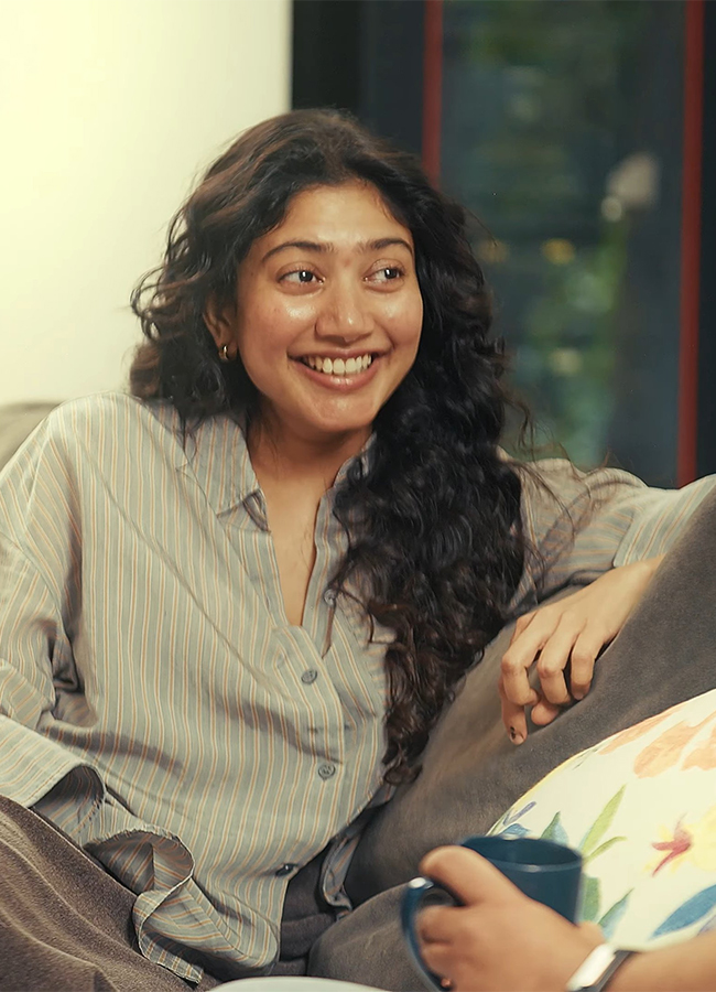 #HBDSaiPallavi : Tollywood Actress Sai Pallavi Rare And Unseen Photos27