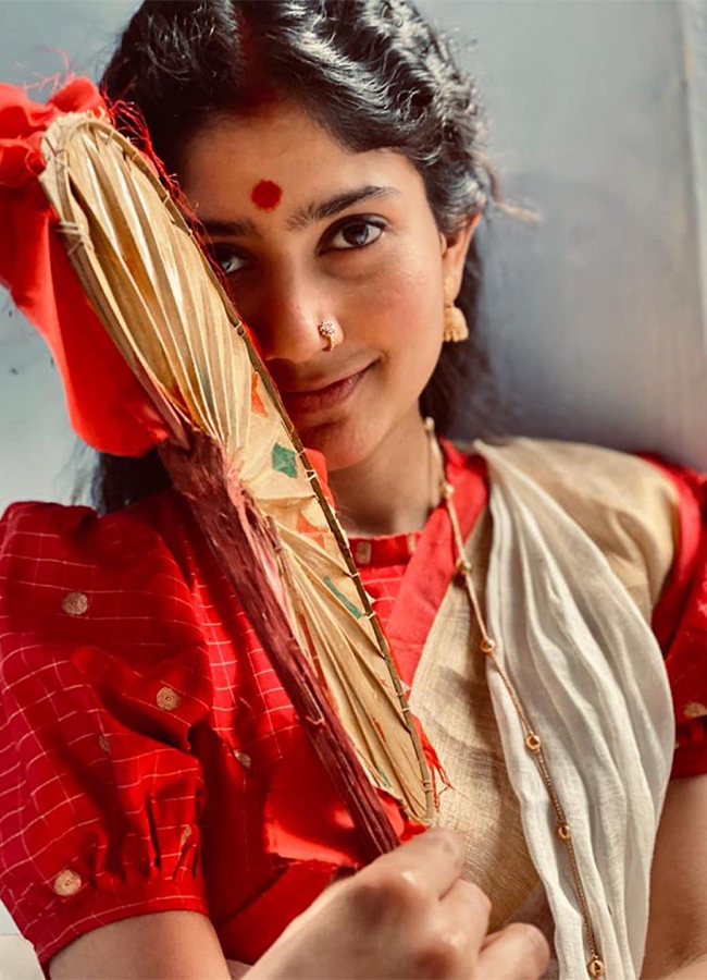 #HBDSaiPallavi : Tollywood Actress Sai Pallavi Rare And Unseen Photos5