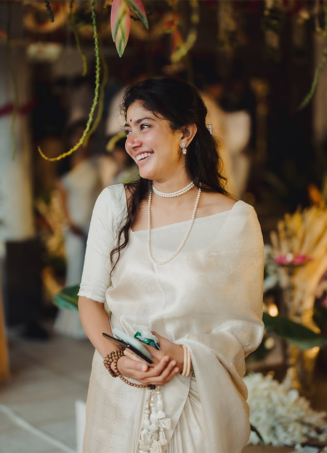 #HBDSaiPallavi : Tollywood Actress Sai Pallavi Rare And Unseen Photos8