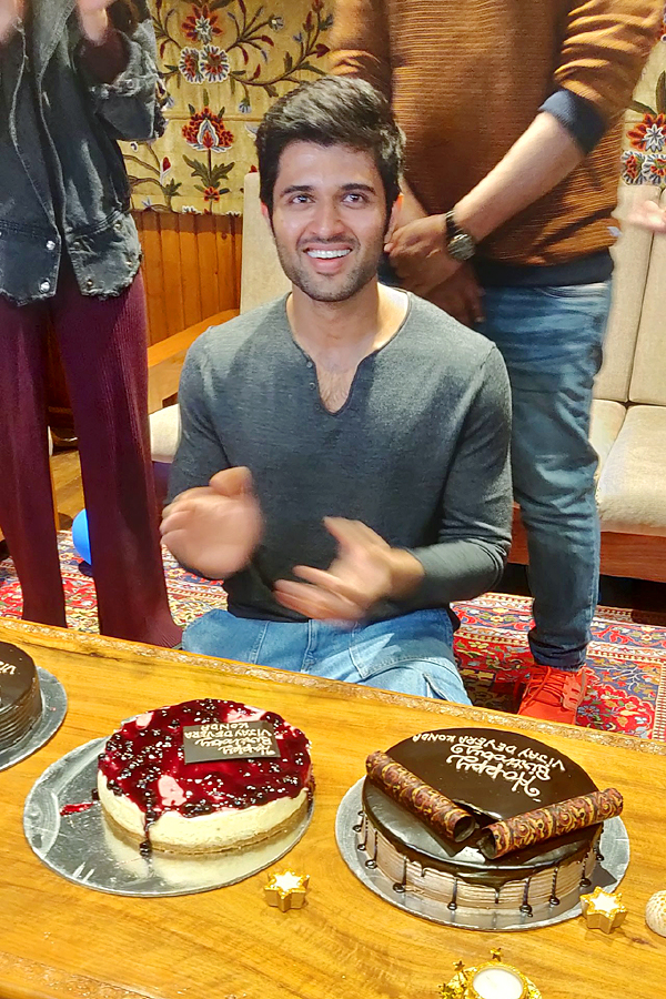 Unseen And Rare Pictures From The Unseen Gallery Of Vijay Deverakonda Photos15
