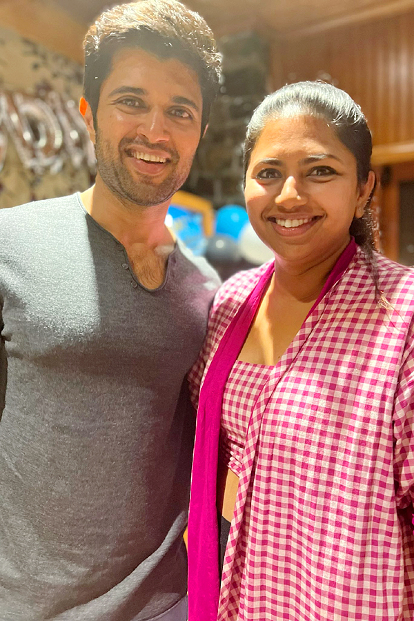Unseen And Rare Pictures From The Unseen Gallery Of Vijay Deverakonda Photos17