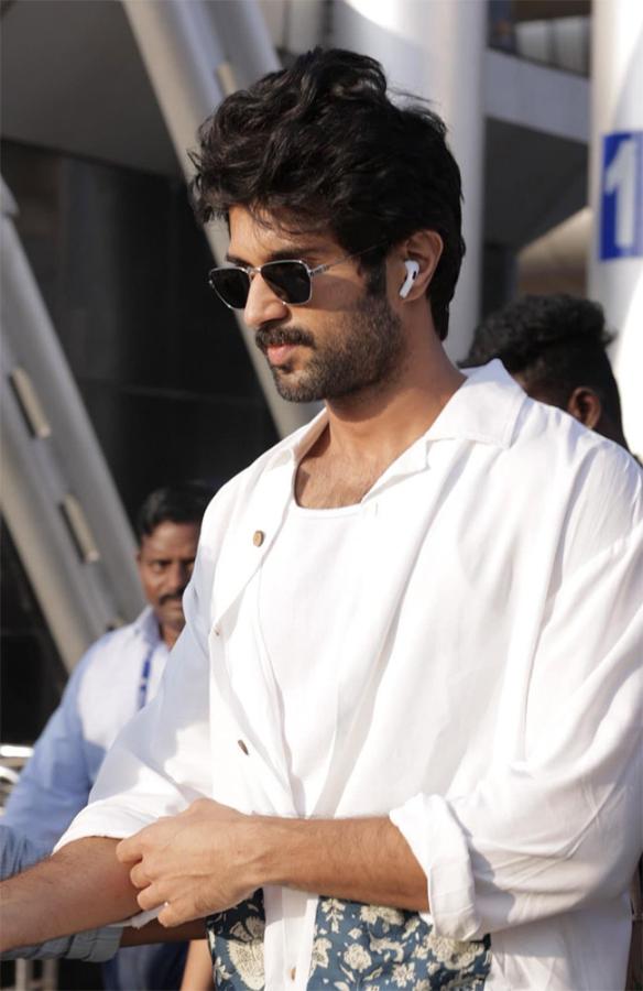 Unseen And Rare Pictures From The Unseen Gallery Of Vijay Deverakonda Photos24