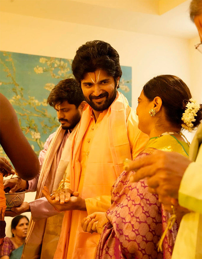 Unseen And Rare Pictures From The Unseen Gallery Of Vijay Deverakonda Photos25