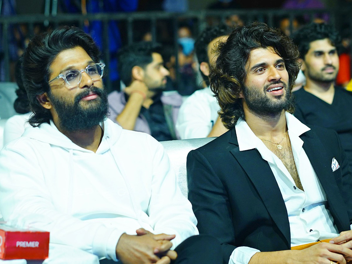 Unseen And Rare Pictures From The Unseen Gallery Of Vijay Deverakonda Photos3