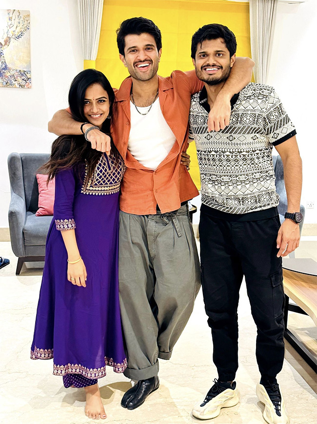 Unseen And Rare Pictures From The Unseen Gallery Of Vijay Deverakonda Photos32