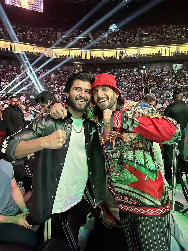 Unseen And Rare Pictures From The Unseen Gallery Of Vijay Deverakonda Photos36