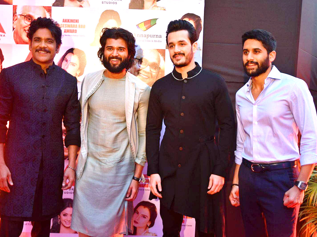 Unseen And Rare Pictures From The Unseen Gallery Of Vijay Deverakonda Photos4