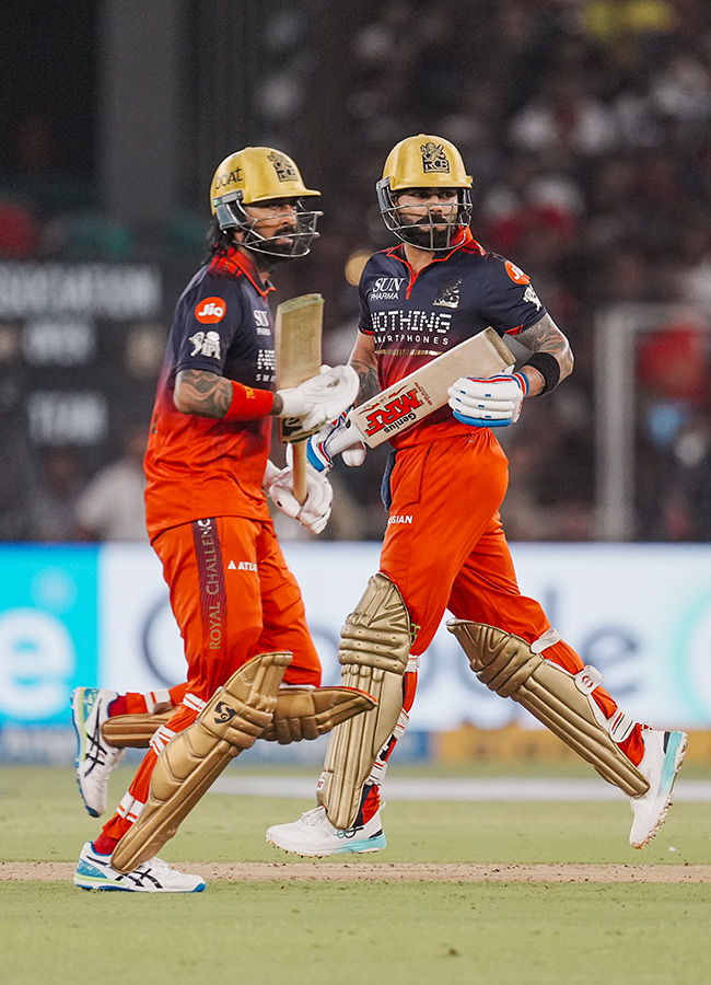 IPL 2026 : RCB  Players Celebrate With the Trophy After Winning 18