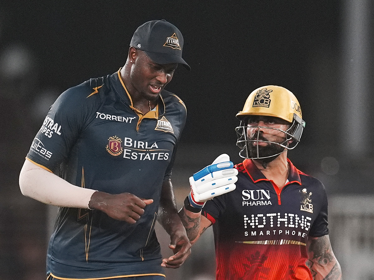 IPL 2026 : RCB  Players Celebrate With the Trophy After Winning 23