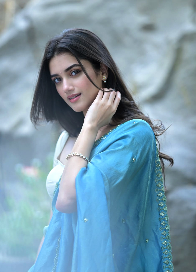 Actress Bhagyashri Borse Latest Beautiful Photos9