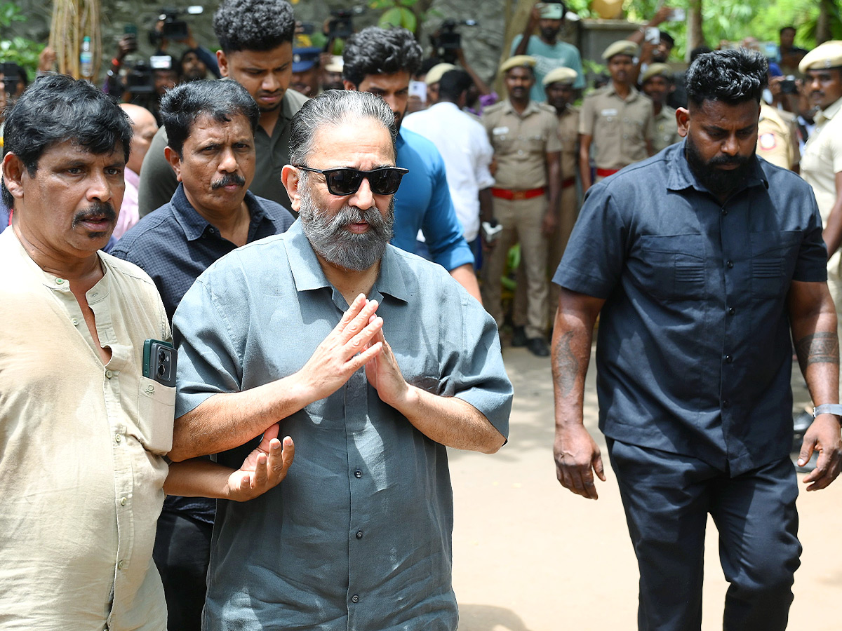 Tributes Pour In from Film Celebrities to Legendary Director Bharathiraja Photos4