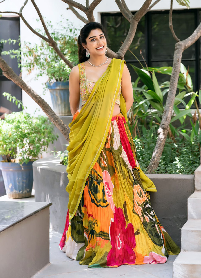 Surekha Vani Daughter Supritha Looks Stunning in a Colorful Dress Photos10