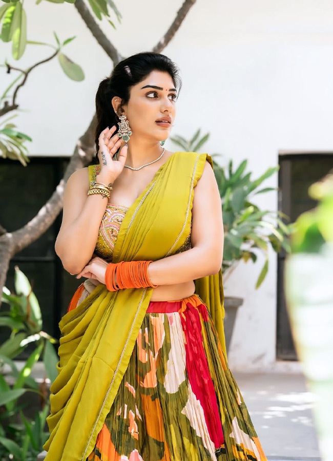 Surekha Vani Daughter Supritha Looks Stunning in a Colorful Dress Photos5