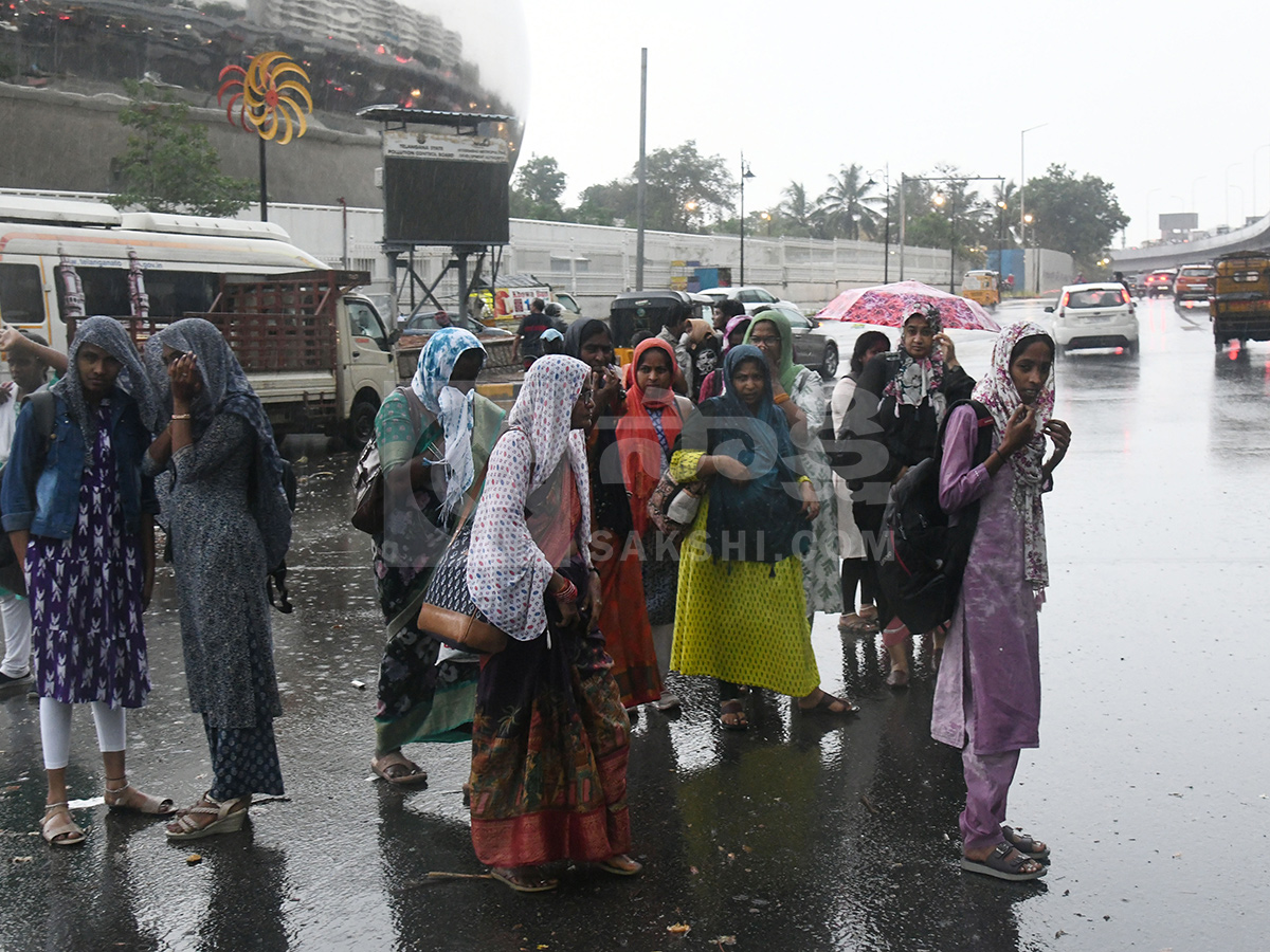 Today Heavy Rains In Hyderabad HD Photos15