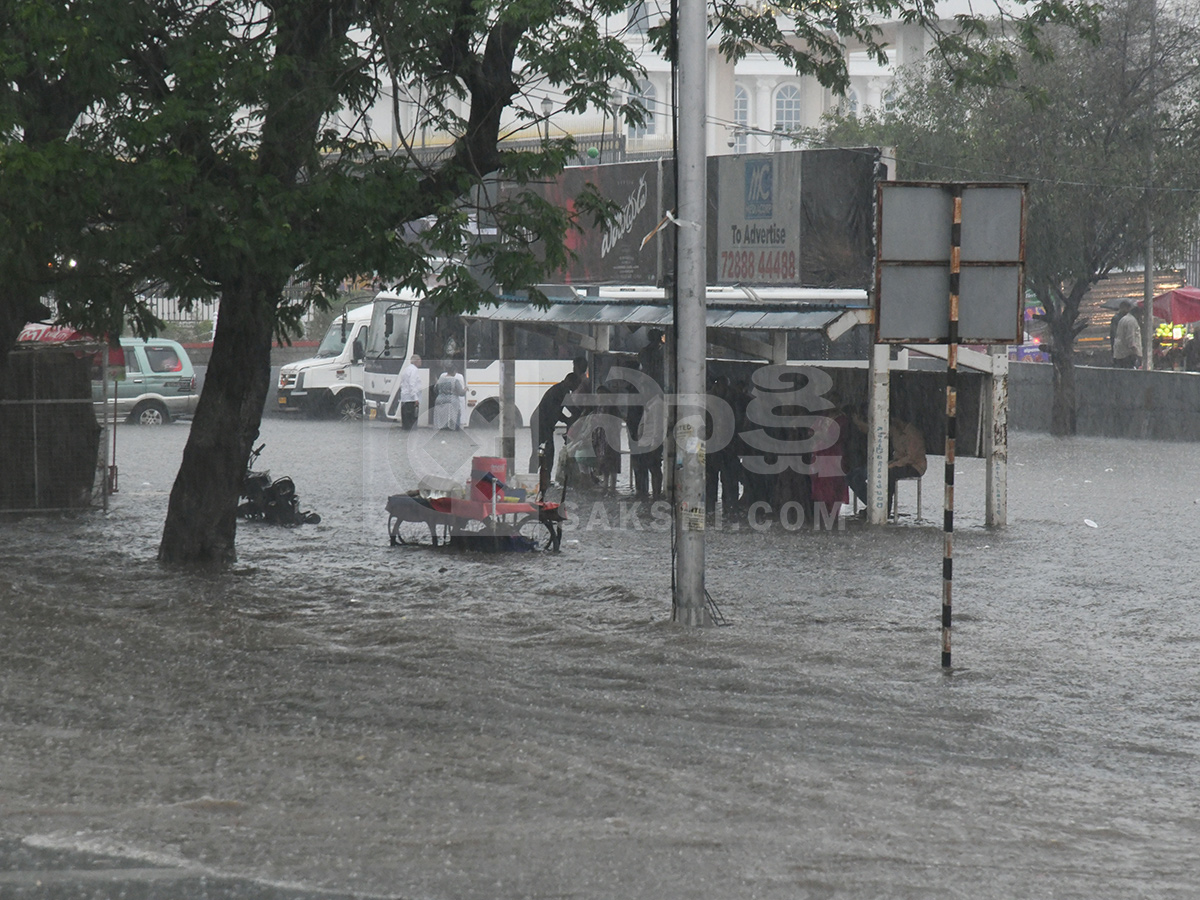 Today Heavy Rains In Hyderabad HD Photos22