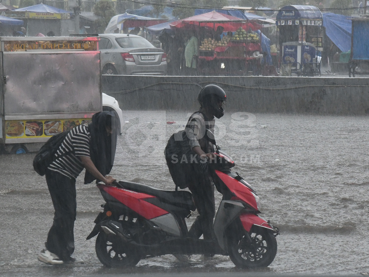Today Heavy Rains In Hyderabad HD Photos23