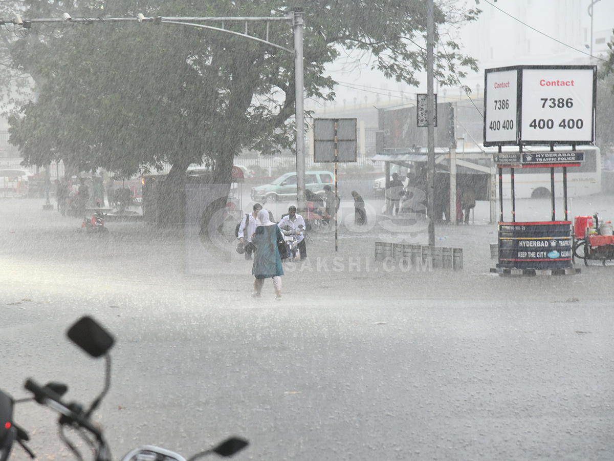 Today Heavy Rains In Hyderabad HD Photos25