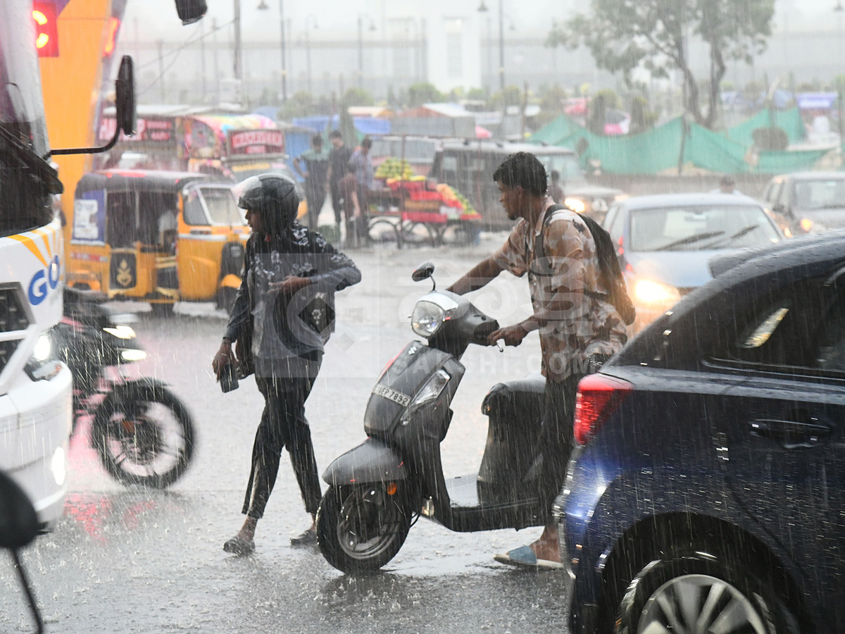Today Heavy Rains In Hyderabad HD Photos27