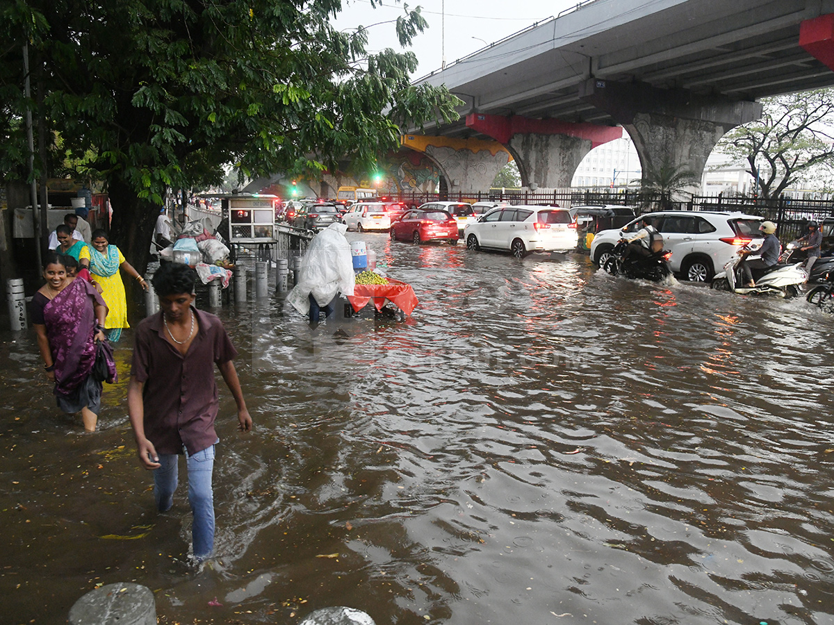 Today Heavy Rains In Hyderabad HD Photos33