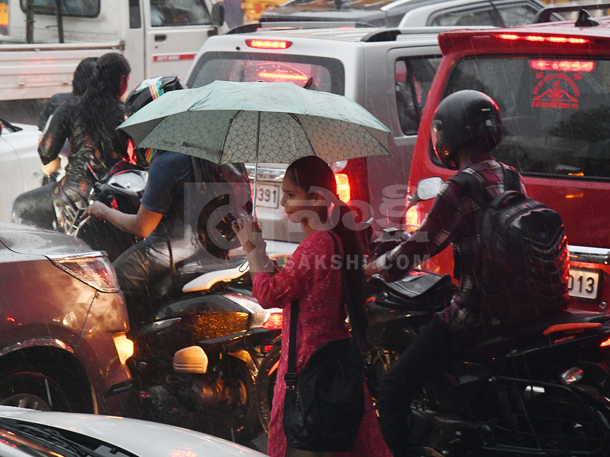 Today Heavy Rains In Hyderabad HD Photos4