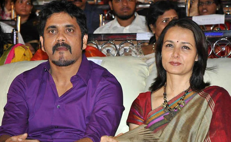 Nagarjuna And Amala akkineni 34th wedding Anniversary Photos14