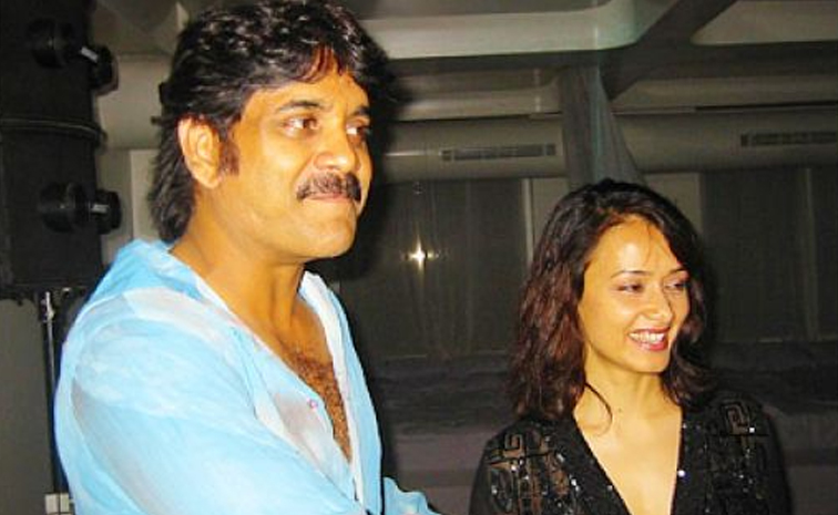 Nagarjuna And Amala akkineni 34th wedding Anniversary Photos15