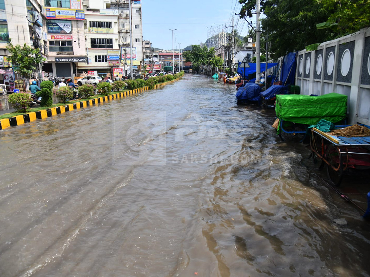 Today Rains In Vijayawada HD Photos10