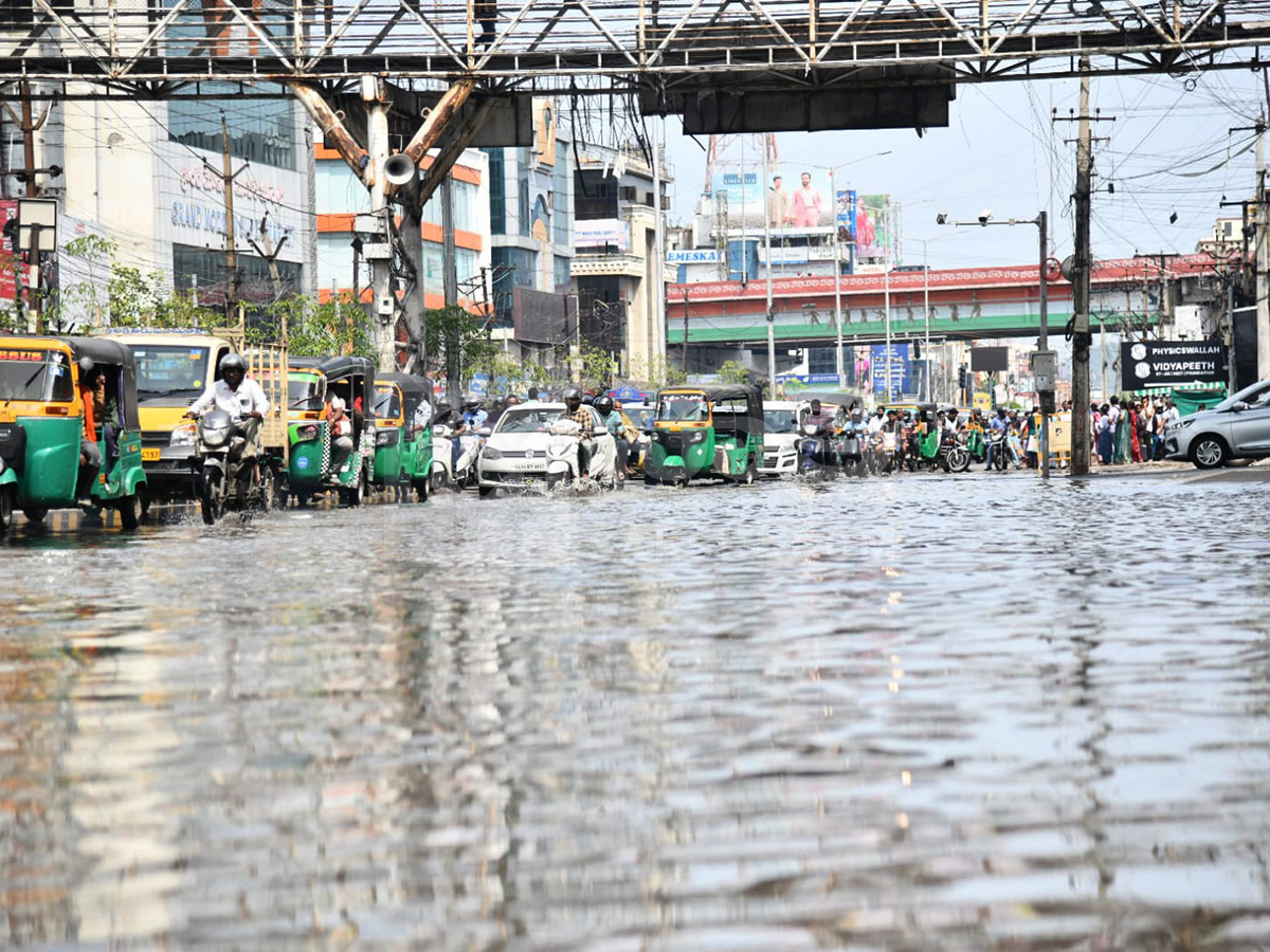 Today Rains In Vijayawada HD Photos15