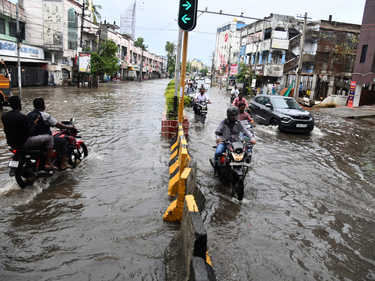 Today Rains In Vijayawada HD Photos17