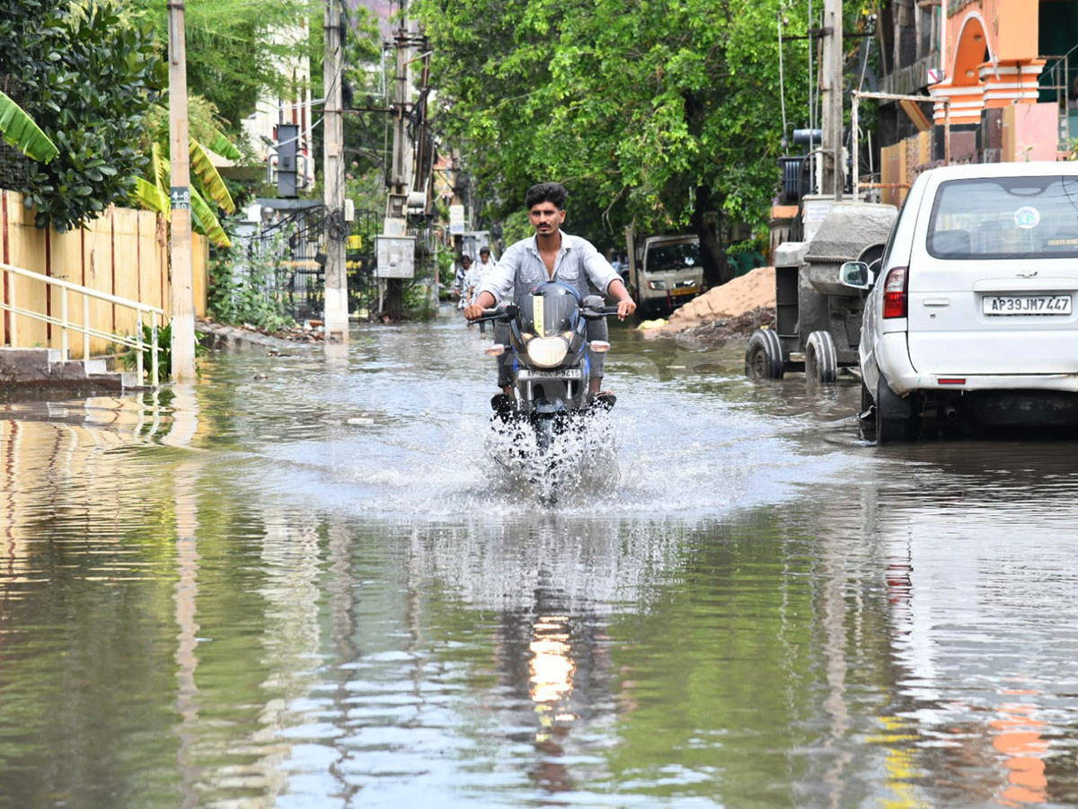Today Rains In Vijayawada HD Photos29