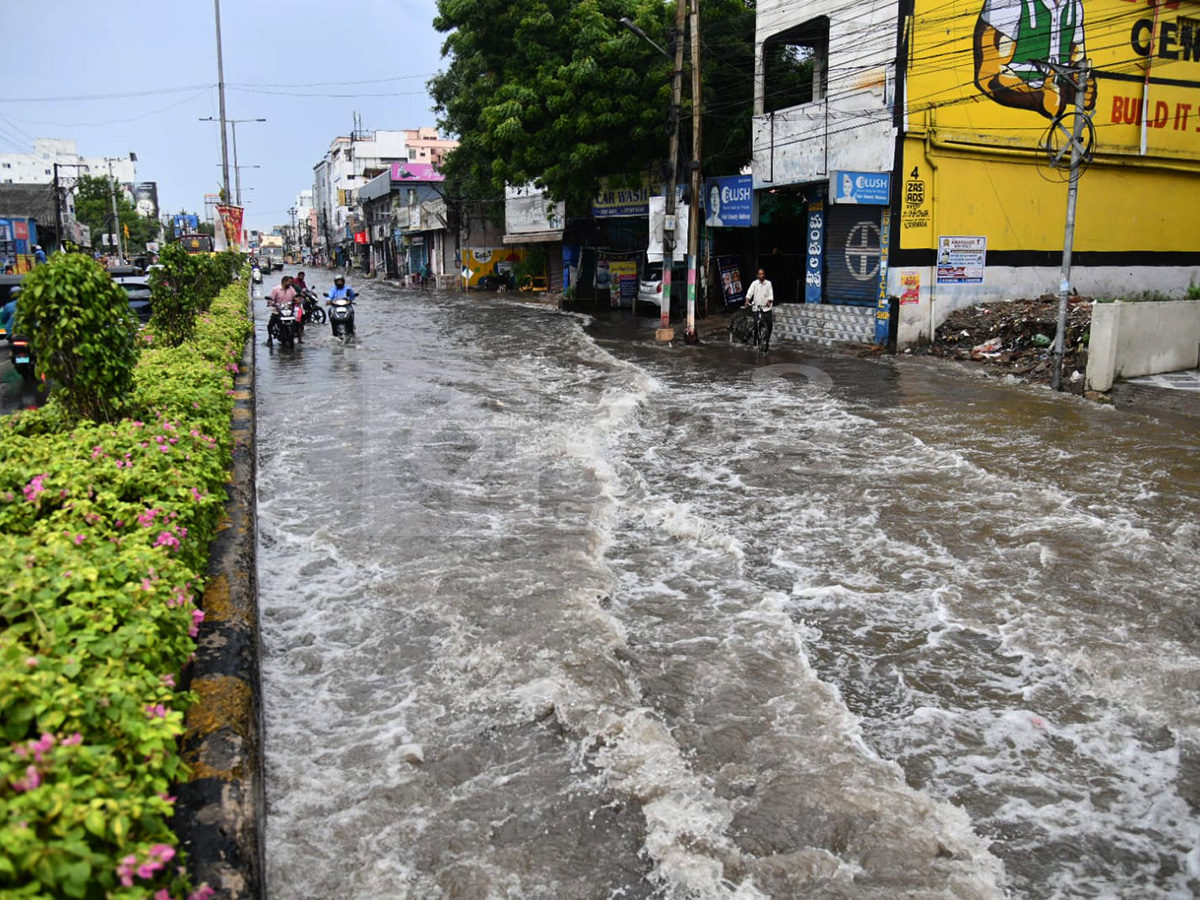 Today Rains In Vijayawada HD Photos30