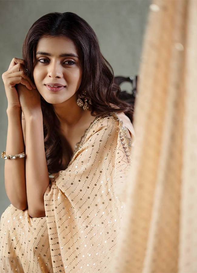 Tollywood Actress Hebah Patel Latest Photo Gallery4