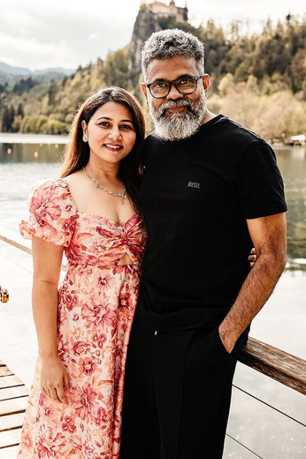 Director Sukumar And His Wife Thabitha Wedding Anniversary Special Photos34