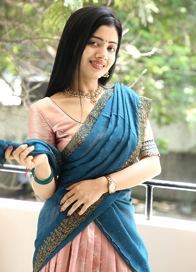 Kotha Malupu Movie Heroine Bhairavi Ardhya Deka HD Photos10