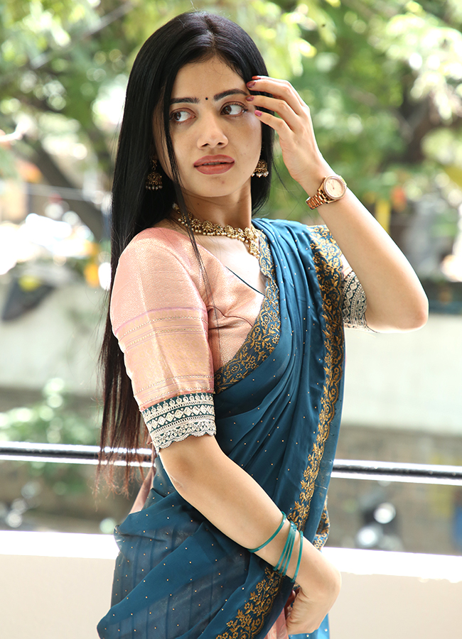 Kotha Malupu Movie Heroine Bhairavi Ardhya Deka HD Photos11