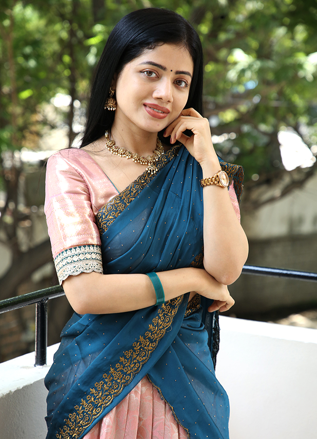 Kotha Malupu Movie Heroine Bhairavi Ardhya Deka HD Photos3