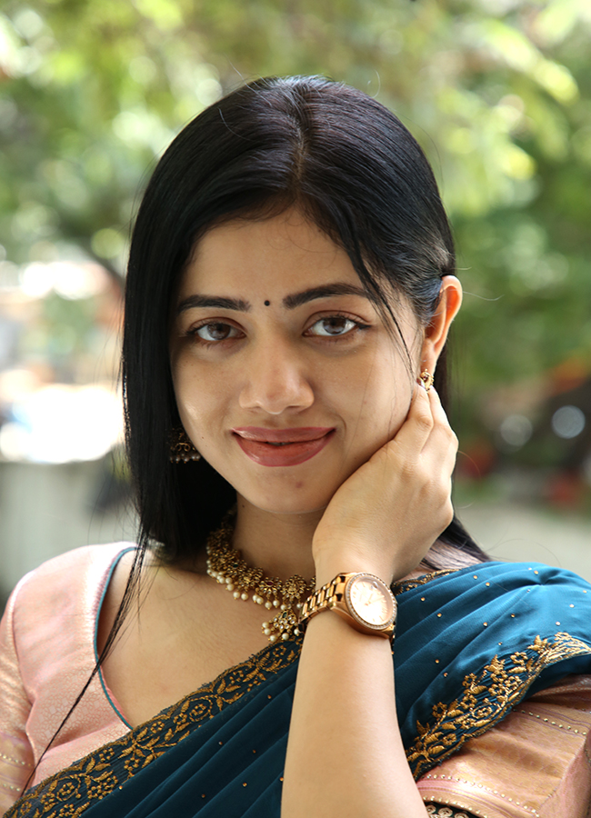 Kotha Malupu Movie Heroine Bhairavi Ardhya Deka HD Photos8