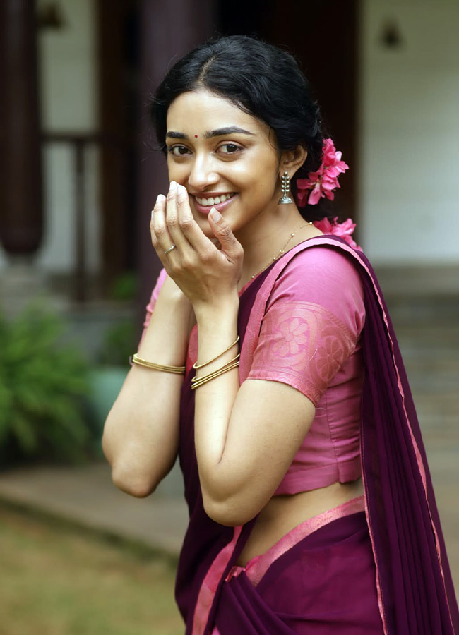 Actress Preity Mukhundhan Looks Stunning In a Saree Photos...6