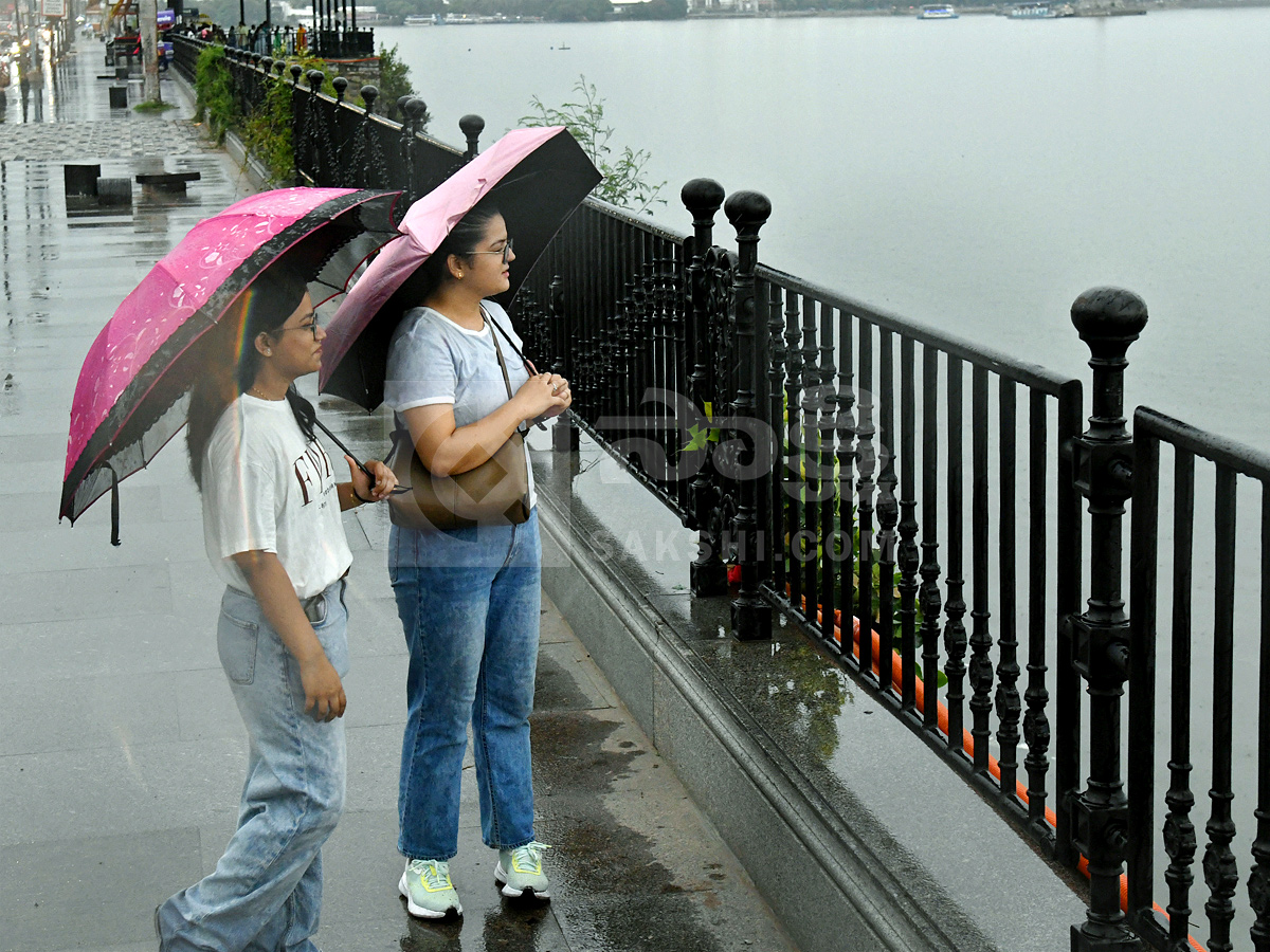 Heavy Rainfall In Parts Of Hyderabad Photos12