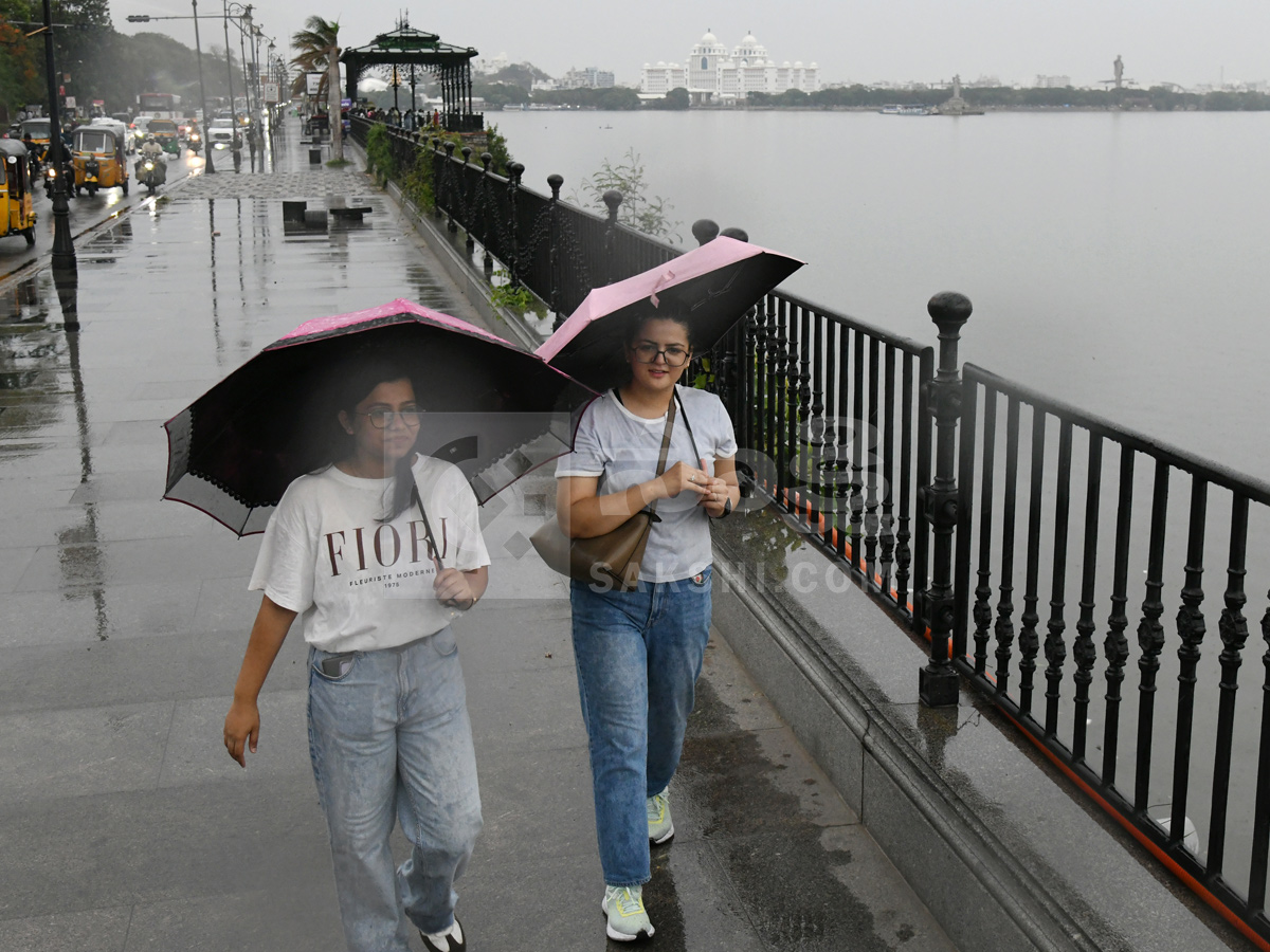 Heavy Rainfall In Parts Of Hyderabad Photos14