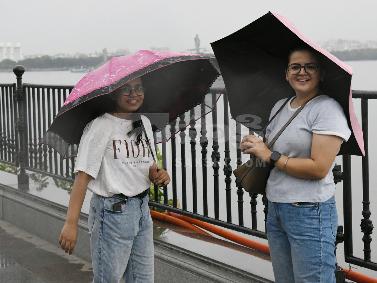 Heavy Rainfall In Parts Of Hyderabad Photos15