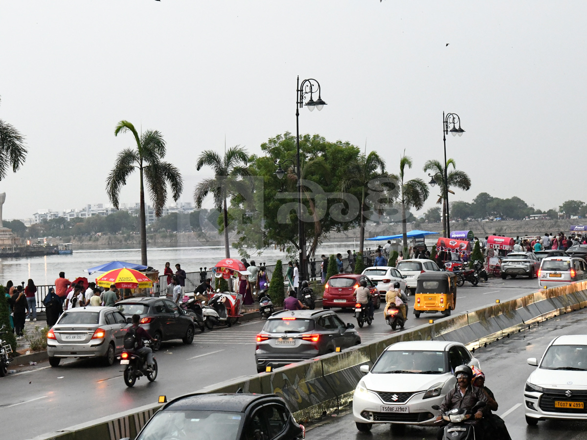 Heavy Rainfall In Parts Of Hyderabad Photos25
