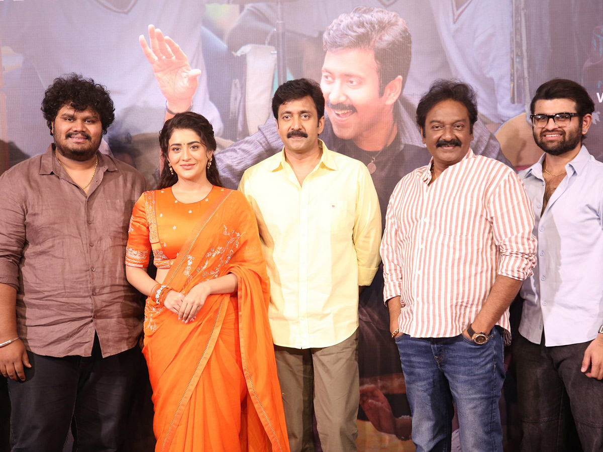 Vadde Naveen Transfer Trimurthulu Movie Trailer Out Now3